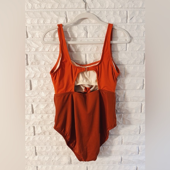 Beach Betty Colorblock Tie Front One Piece Swimsuit - Picture 3 of 4